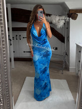 Load image into Gallery viewer, Blue Flower Print Maxi Dress