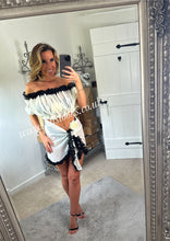 Load image into Gallery viewer, Frilly Ruffle Cream/Black Combo Sarong