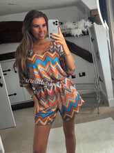 Load image into Gallery viewer, Zig Zag Bow Short Set