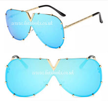 Load image into Gallery viewer, Blue Mirrored Oversized Sunglasses