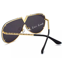 Load image into Gallery viewer, Black/Gold Oversized Sunglasses