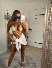 Load image into Gallery viewer, Frilly Ruffle White Sarong