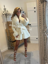 Load image into Gallery viewer, Ivory Wool & Cashmere Coat