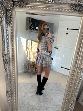 Load image into Gallery viewer, Tartan Beige 4 Piece Set (CLEARANCE)
