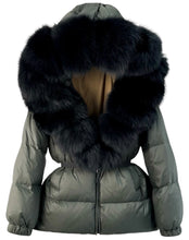 Load image into Gallery viewer, Fur Collar Puffer Coat

