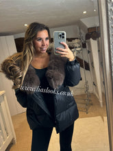 Load image into Gallery viewer, Fur Collar Puffer Coat
