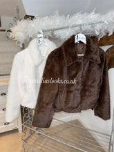 Load image into Gallery viewer, Faux Fur Coat
