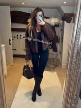 Load image into Gallery viewer, Faux Fur Coat
