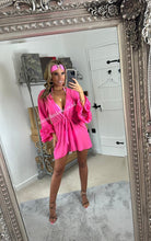 Load image into Gallery viewer, Frilly Sleeved Hot Pink Kaftan
