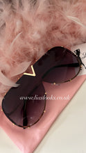 Load image into Gallery viewer, Gradient Black/Grey Oversized Sunglasses
