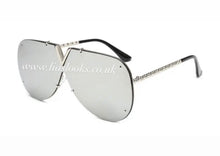 Load image into Gallery viewer, Silver Oversized Sunglasses
