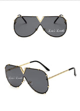 Load image into Gallery viewer, Black/Gold Oversized Sunglasses
